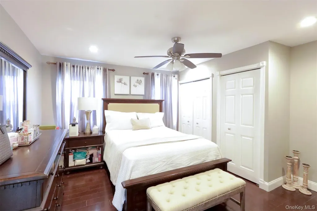 151 Cheltenham Road West Babylon NY 11704