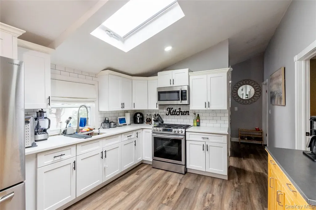 151 Cheltenham Road West Babylon NY 11704