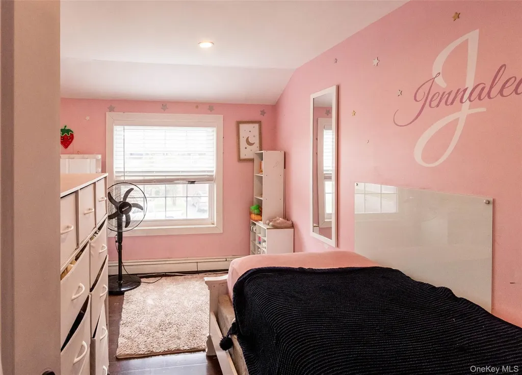151 Cheltenham Road West Babylon NY 11704