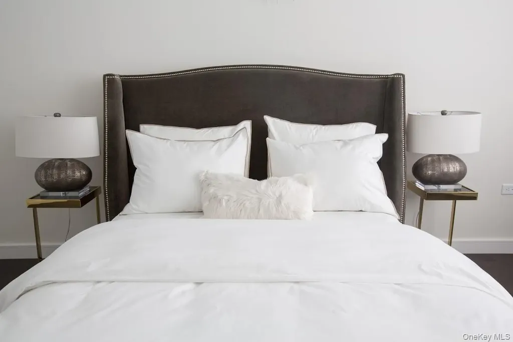 1 Third Mineola NY 11501