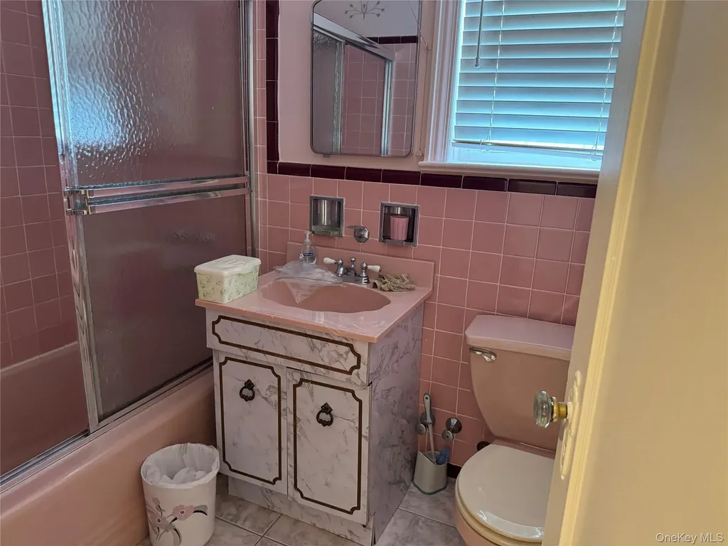1266 Mace Avenue Bronx NY 10469