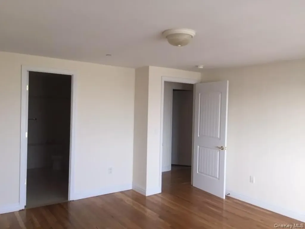 125 E Broadway Long Beach NY 11561