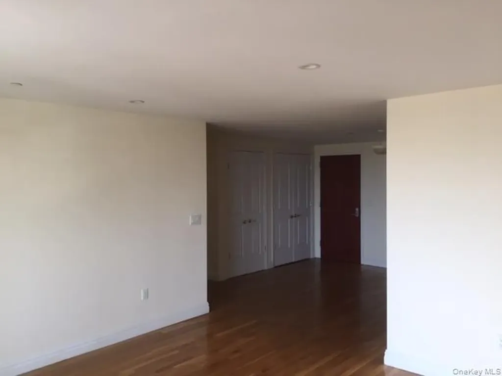 125 E Broadway Long Beach NY 11561