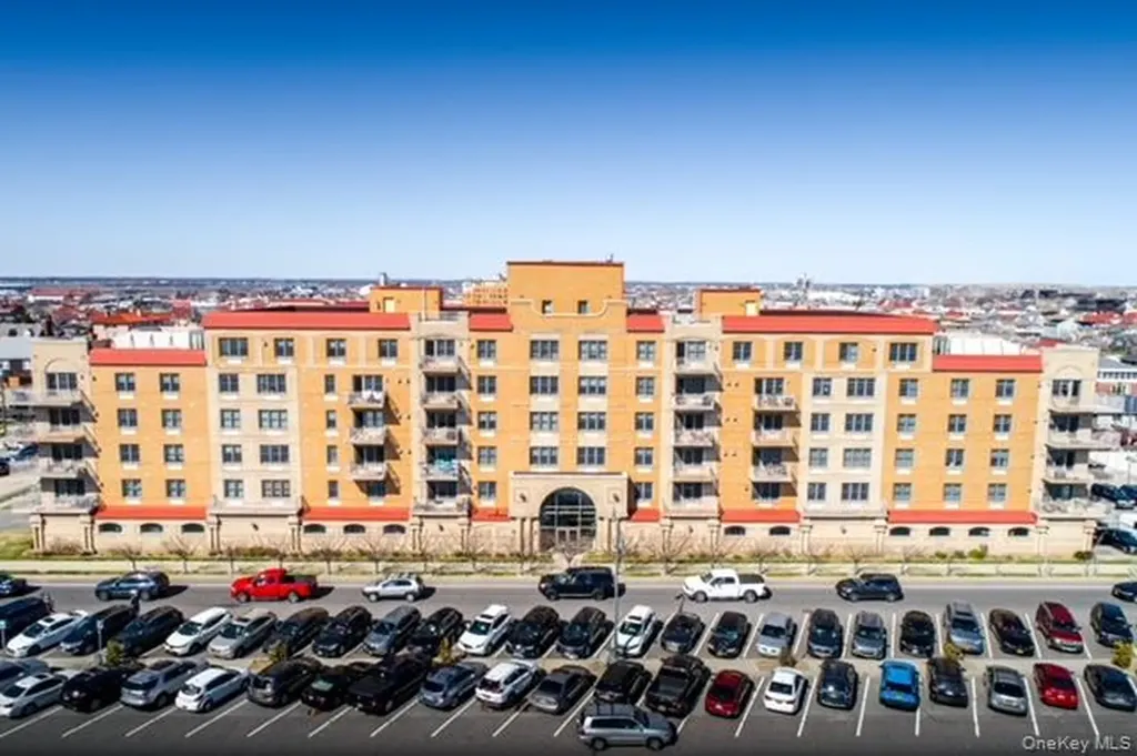 125 E Broadway Long Beach NY 11561