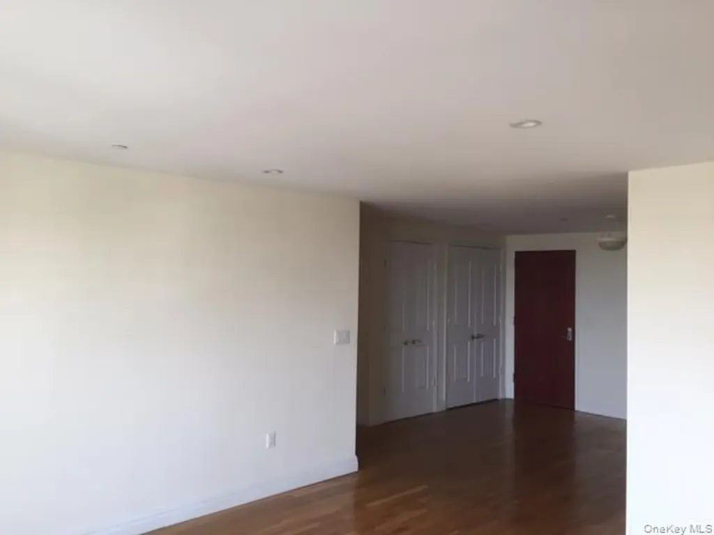 125 E Broadway Long Beach NY 11561