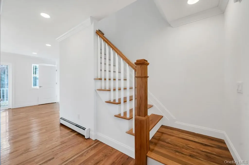 512 Starlight Drive Shirley NY 11967