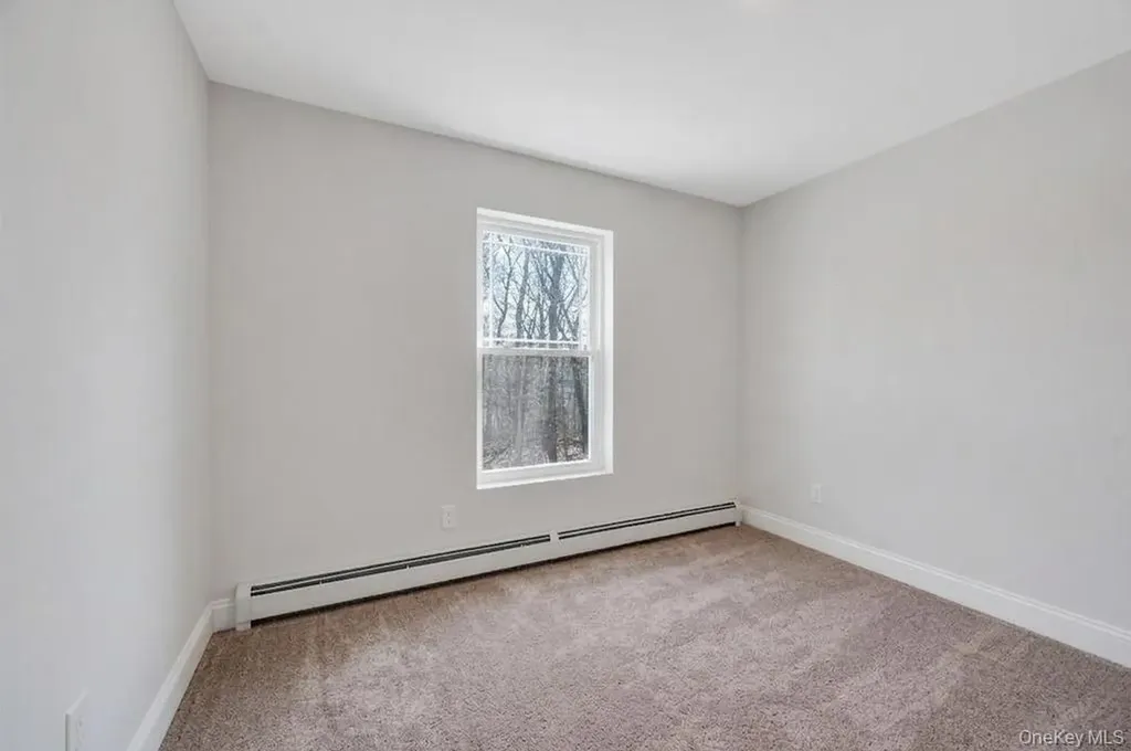 512 Starlight Drive Shirley NY 11967