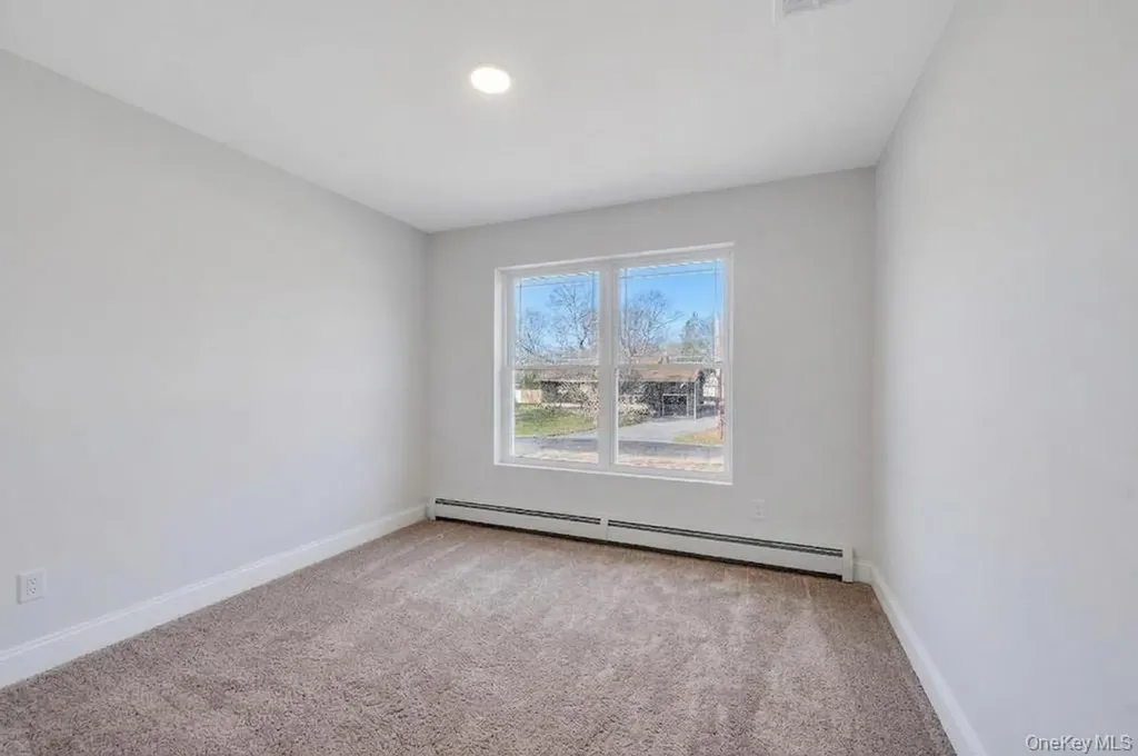 512 Starlight Drive Shirley NY 11967