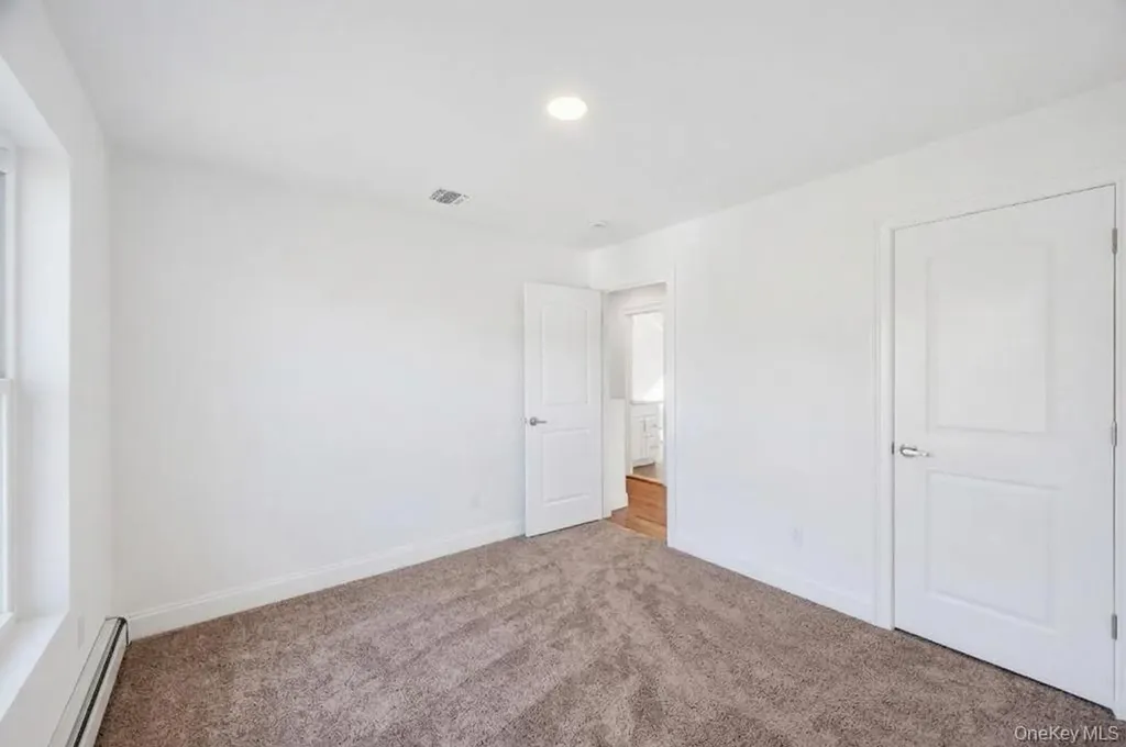 512 Starlight Drive Shirley NY 11967