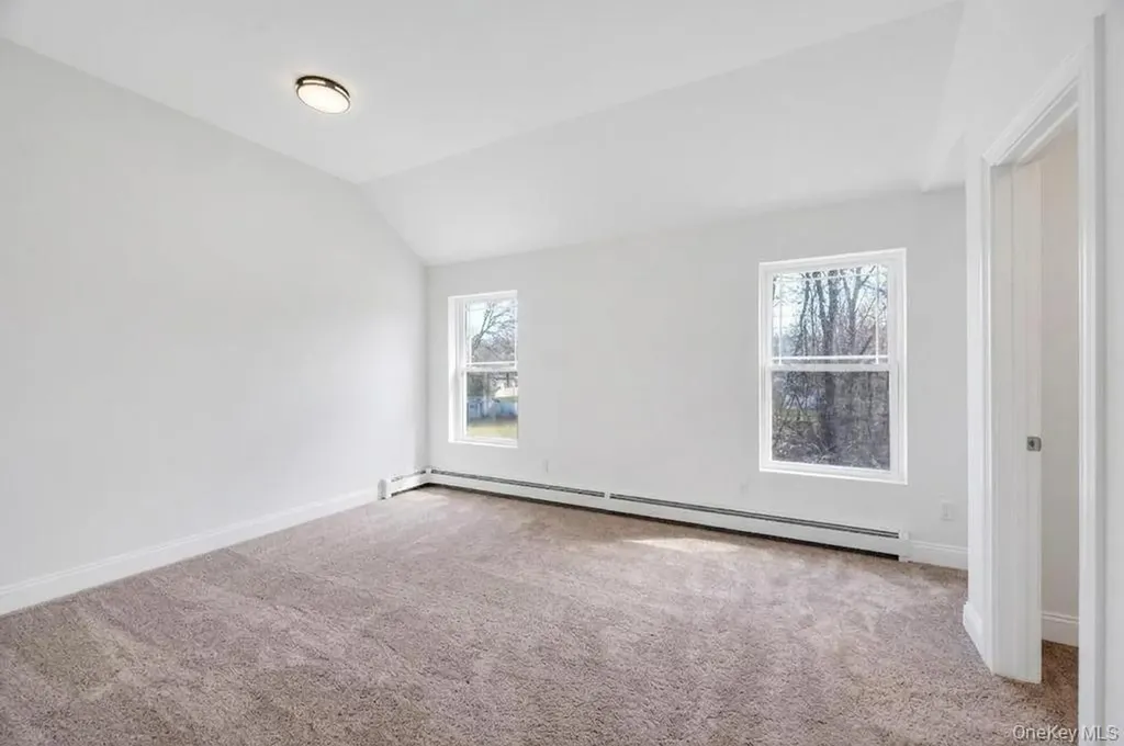 512 Starlight Drive Shirley NY 11967