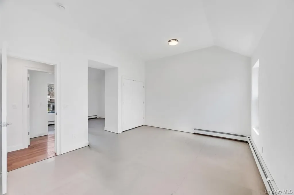 512 Starlight Drive Shirley NY 11967