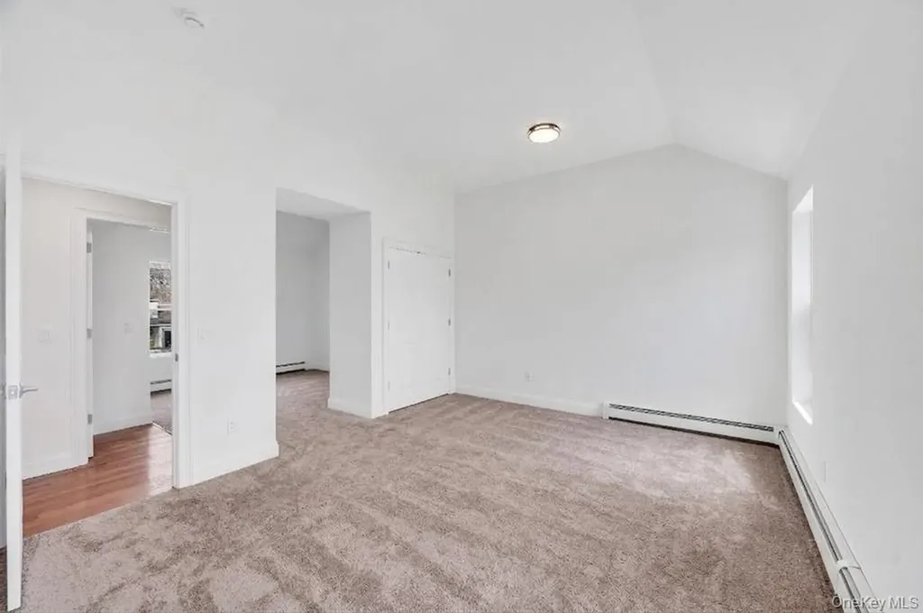 512 Starlight Drive Shirley NY 11967