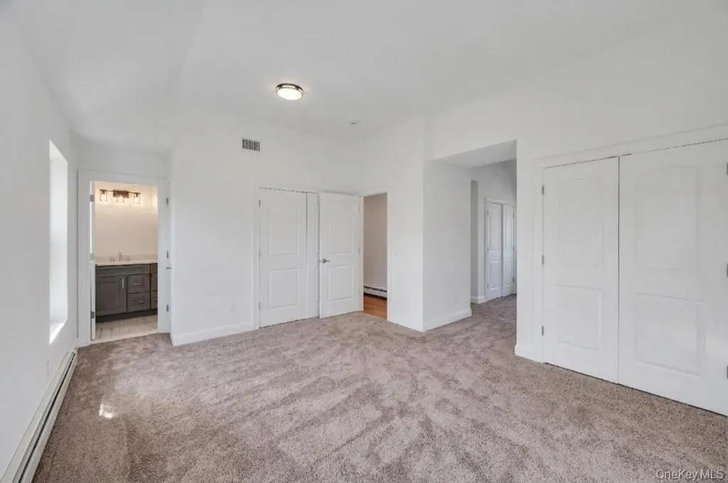 512 Starlight Drive Shirley NY 11967