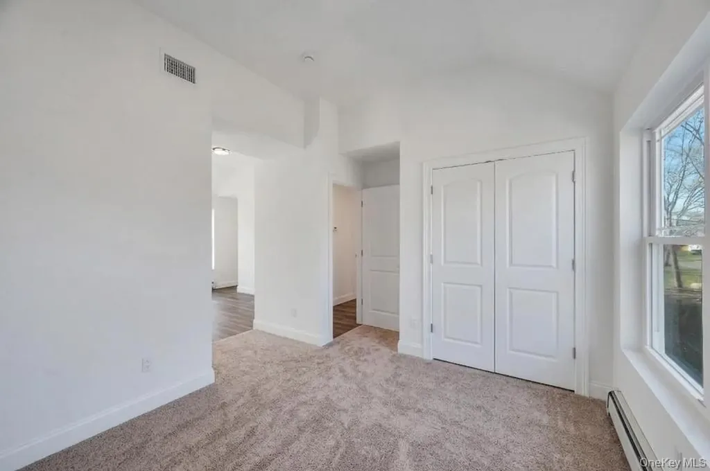 512 Starlight Drive Shirley NY 11967