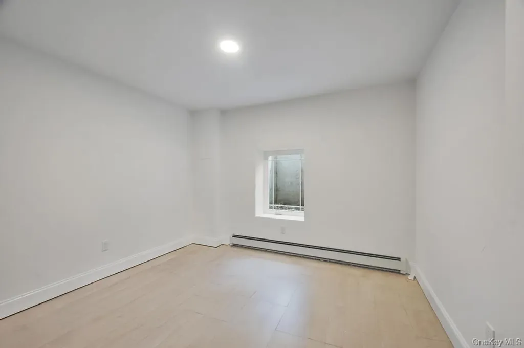 512 Starlight Drive Shirley NY 11967