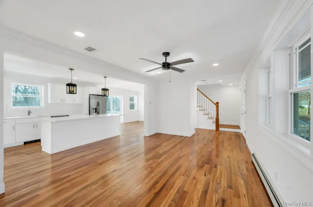 512 Starlight Drive Shirley NY 11967