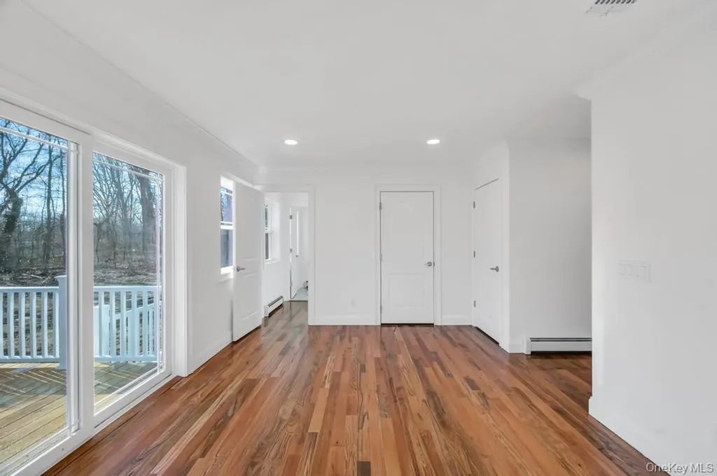 512 Starlight Drive Shirley NY 11967