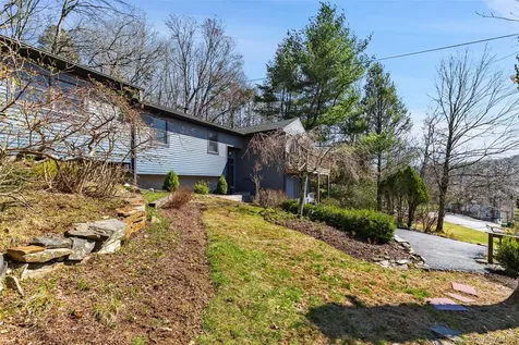 6 Tennis Court Road Mahopac NY 10541