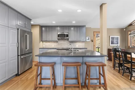 6 Tennis Court Road Mahopac NY 10541