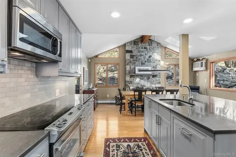 6 Tennis Court Road Mahopac NY 10541
