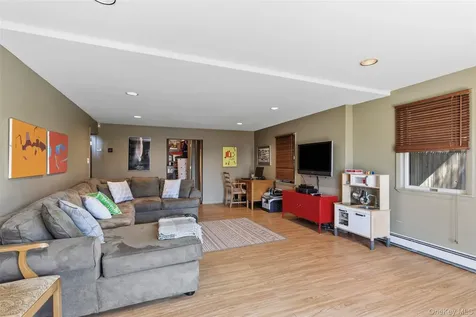 6 Tennis Court Road Mahopac NY 10541