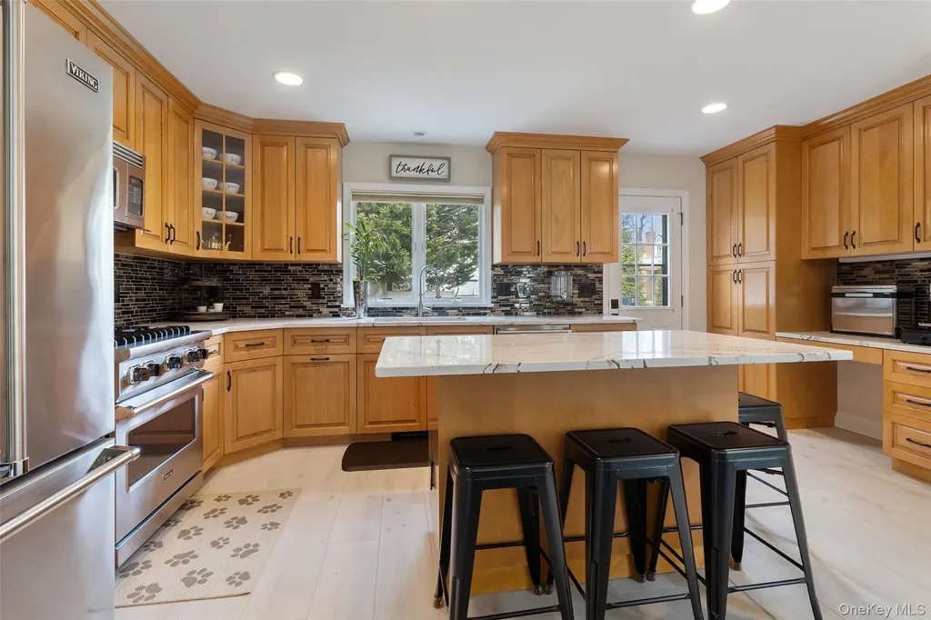 24 Jennings Road White Plains NY 10605