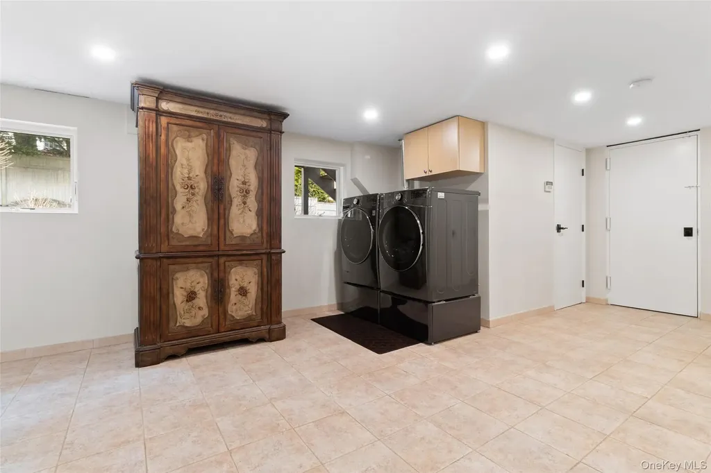 24 Jennings Road White Plains NY 10605