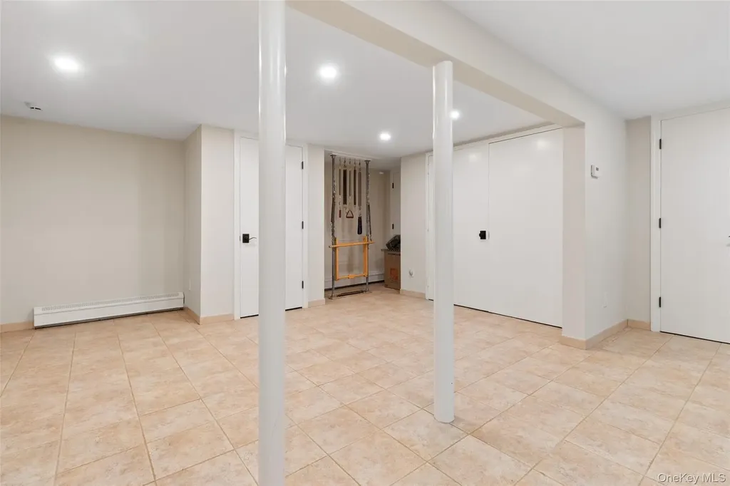 24 Jennings Road White Plains NY 10605