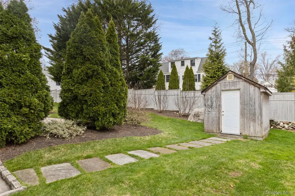 24 Jennings Road White Plains NY 10605