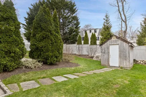 24 Jennings Road White Plains NY 10605