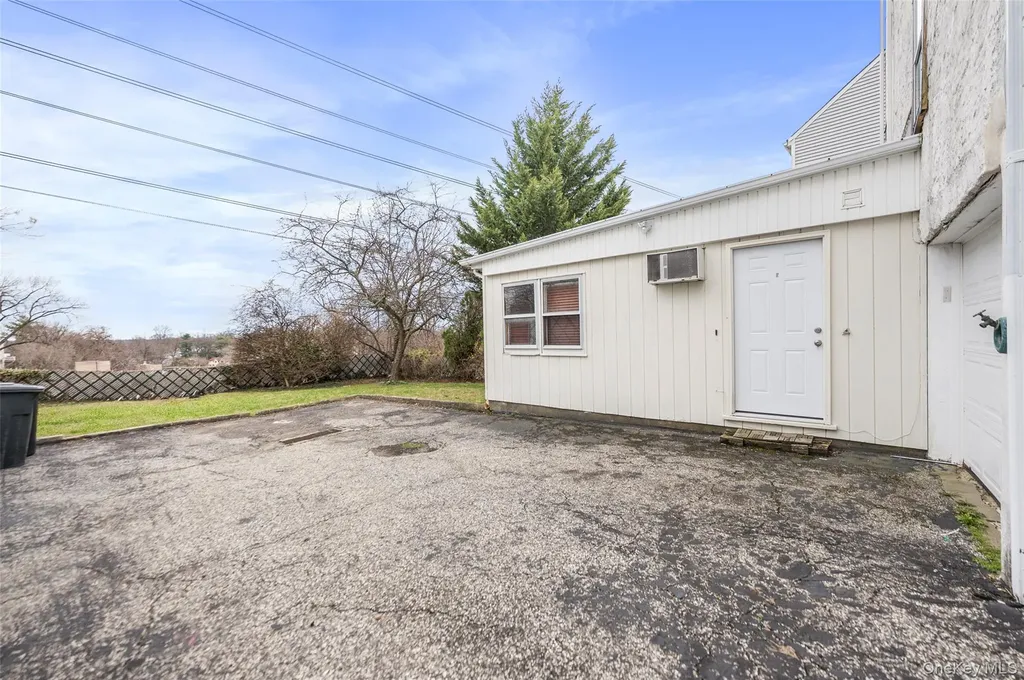 61 Roundhill Drive Yonkers NY 10710