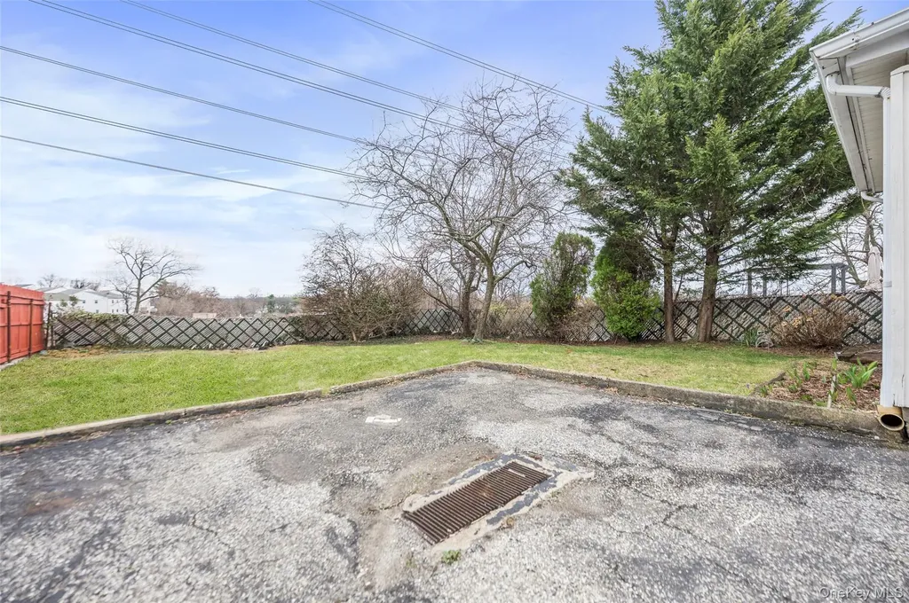 61 Roundhill Drive Yonkers NY 10710
