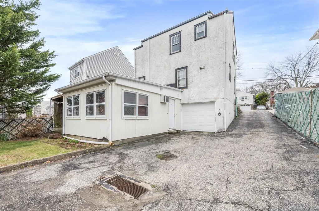 61 Roundhill Drive Yonkers NY 10710