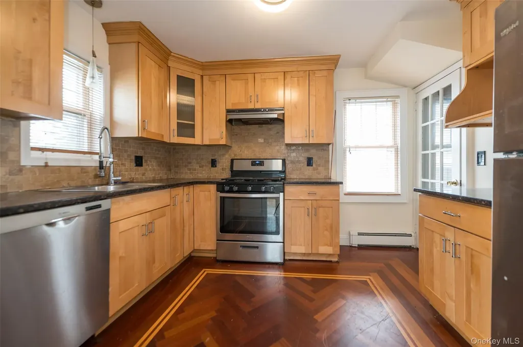61 Roundhill Drive Yonkers NY 10710