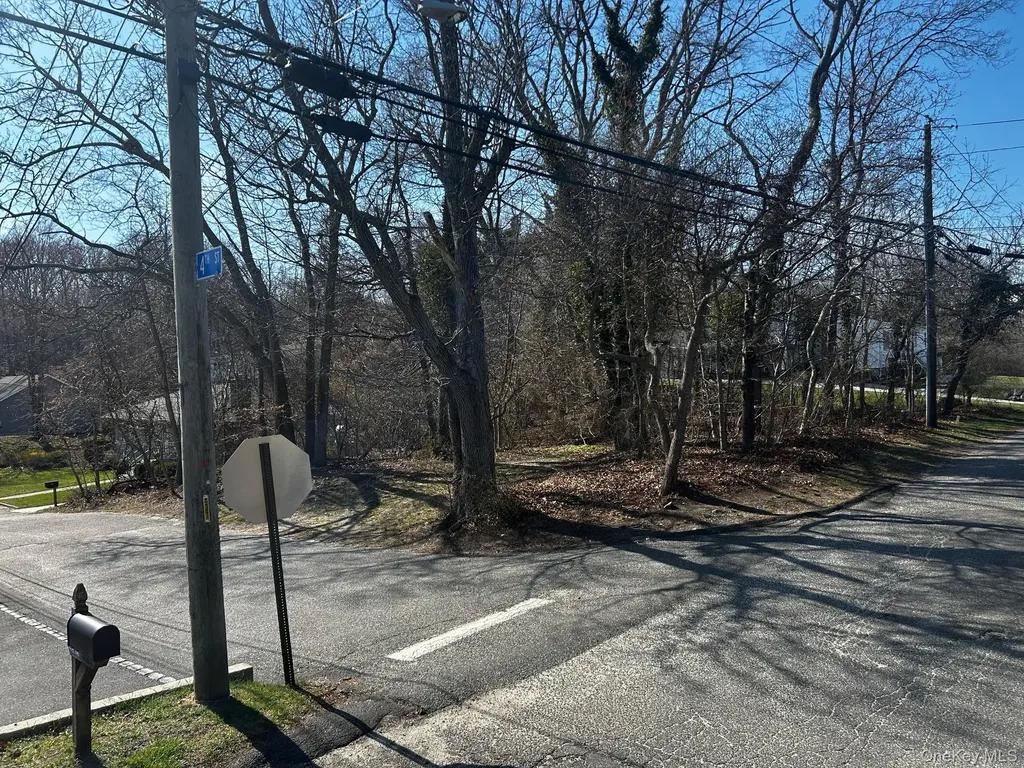 4TH Wading River NY 11792