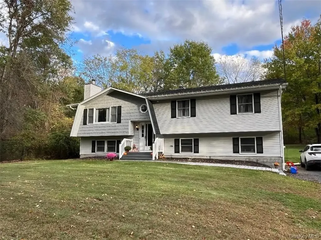 101 Whitetail Run Chester NY 10918
