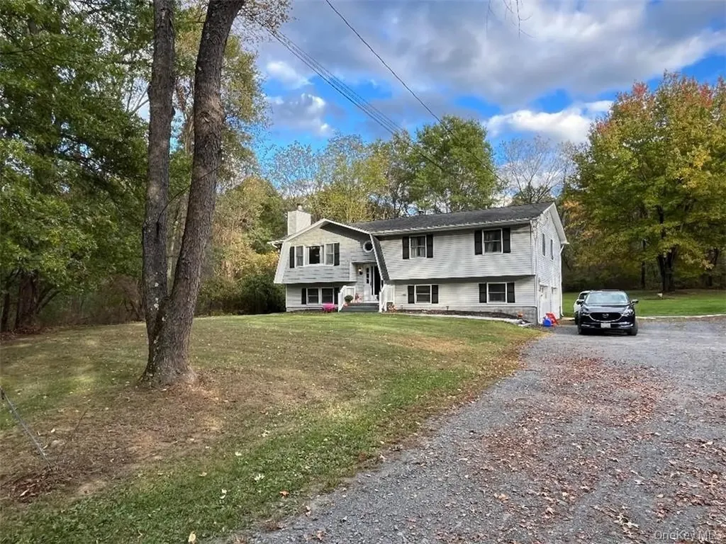 101 Whitetail Run Chester NY 10918