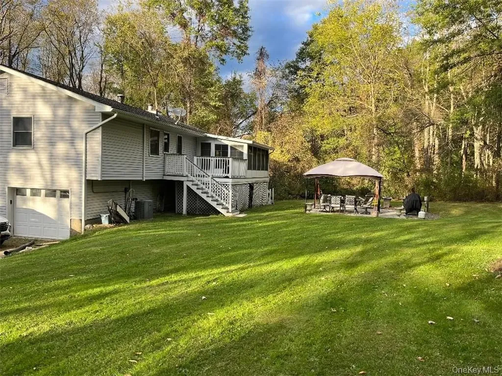 101 Whitetail Run Chester NY 10918
