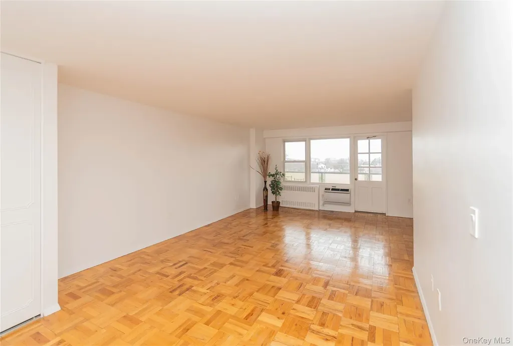 1841 Central Park Avenue Yonkers NY 10710