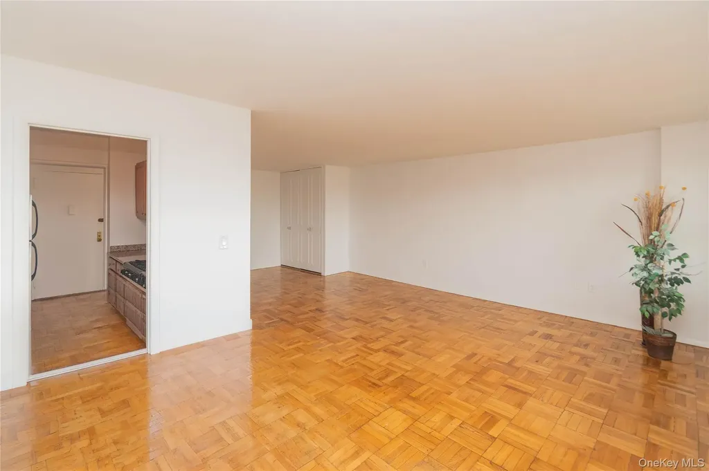 1841 Central Park Avenue Yonkers NY 10710