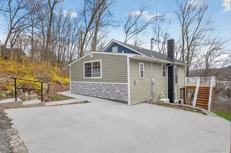 13 Ripley Road Patterson NY 12563