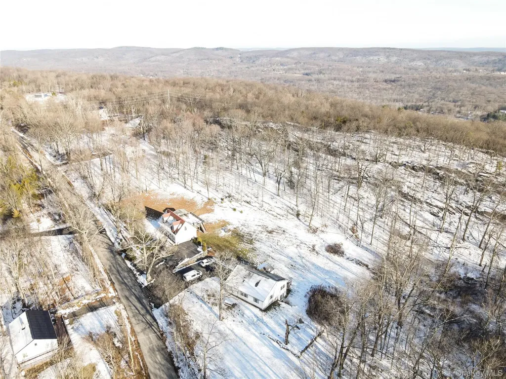 50 Continental Road Warwick NY 10990
