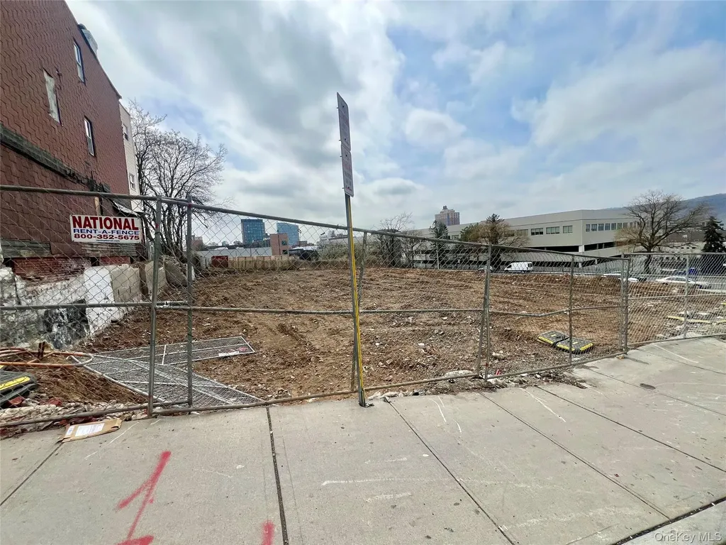 30 Ashburton Avenue Yonkers NY 10701