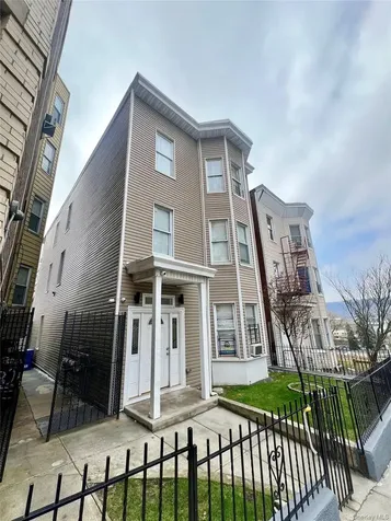 30 Ashburton Avenue Yonkers NY 10701