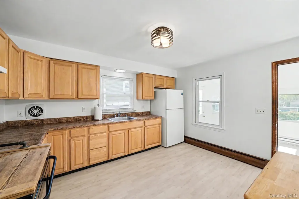 15 Forge Hill Road New Windsor NY 12553