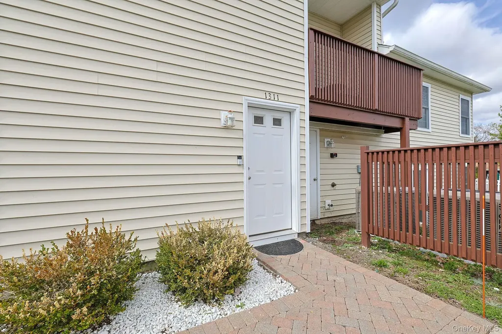 1311 Whispering Hills Chester NY 10918