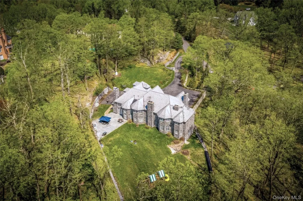 3 Vincent Lane Armonk NY 10504