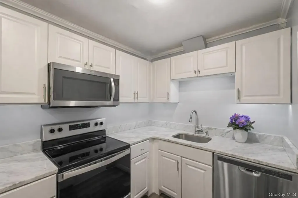16 Carnaby Street Wappingers Falls NY 12589