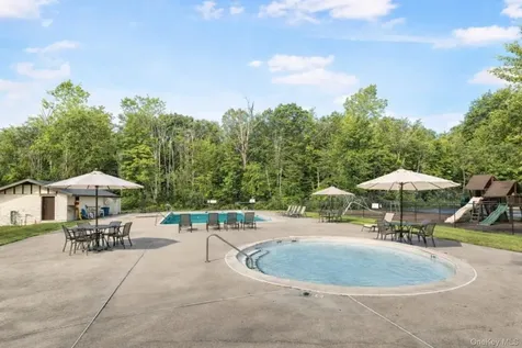 16 Carnaby Street Wappingers Falls NY 12589