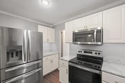 16 Carnaby Street Wappingers Falls NY 12589